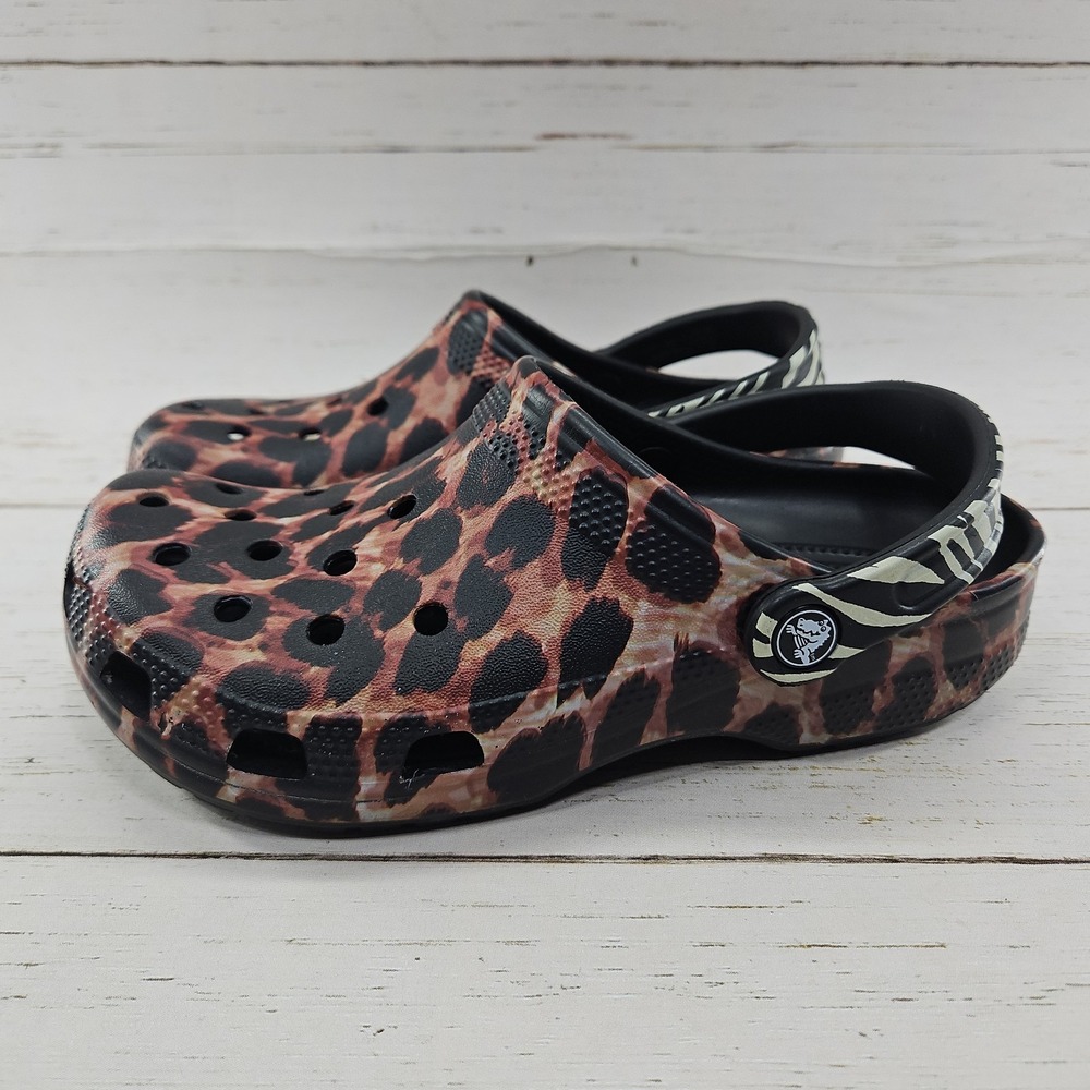 Crocs Classic Animal Remix Clog Sandals Leopard Print Women 7 Brown Black 207840